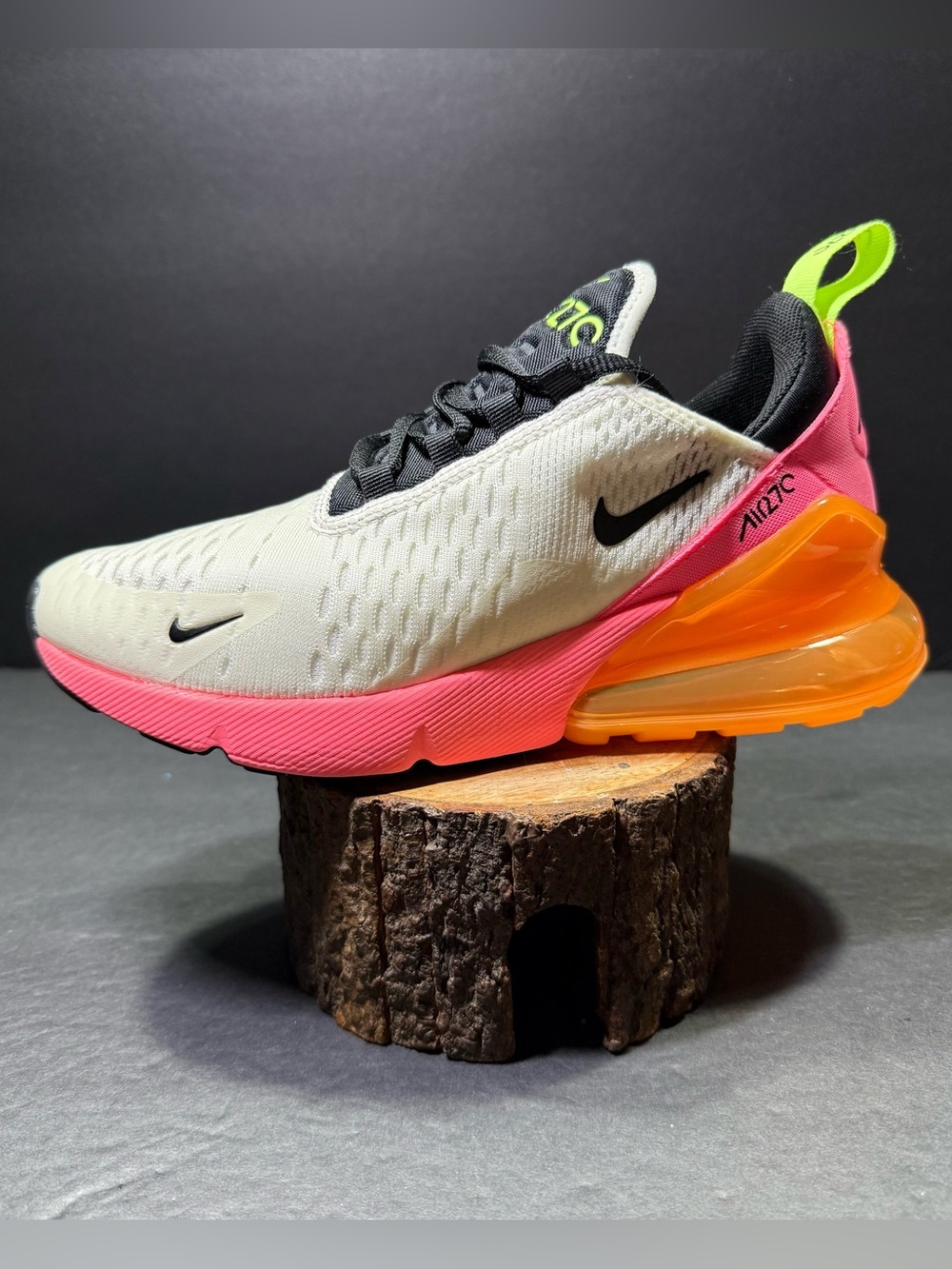 Nike Air Max 270 Women’s Ice White  Pink Orange Sneakers Shoe Size- 6